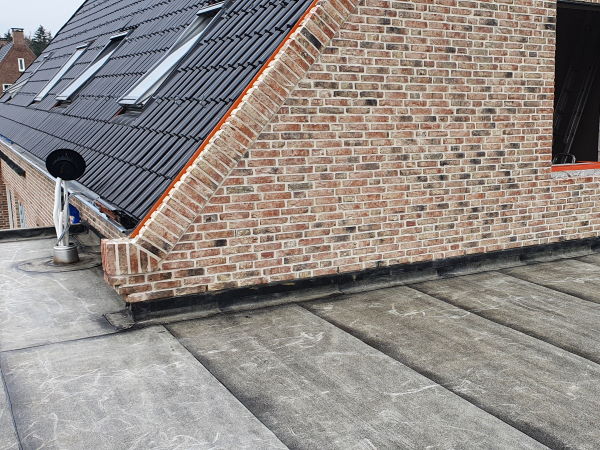 Het dakbedrijf in Hoogeveen helpt je met het platte dak
