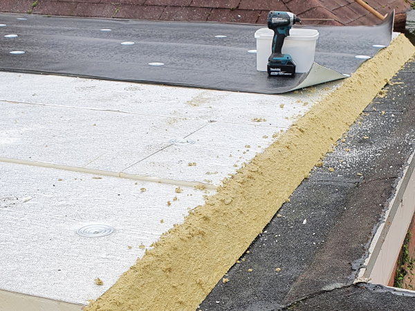Dakisolatie verduurzaamt je huis.
Dakisolatie verduurzaamt je huis.